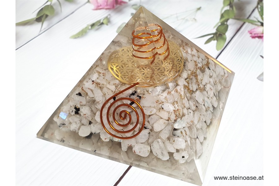 Orgonit Pyramide: Mondstein & Blume des Lebens & Herkimer Kristall & Spirale